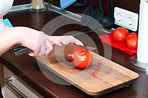 Cutting a tomato