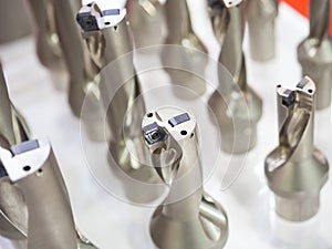 Cutting tool for high precision machining manufacturing process
