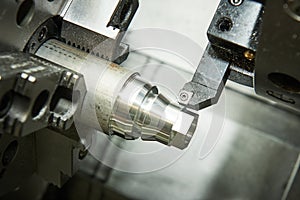 Cutting tool at metal working on lather machine