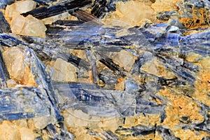 cyanite mineral texture