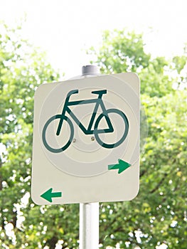 Cycle route sign 6