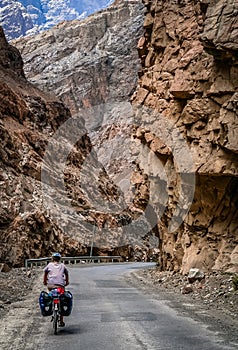 Cycling to Khunjerab Pass