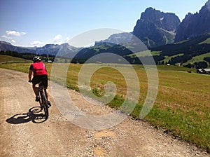 Cyclist in Alpe di Siusi