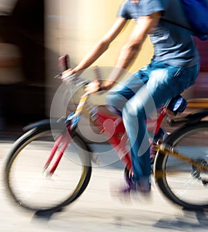 Cyclist on the city roadway