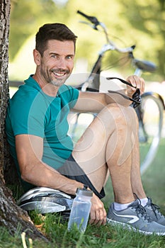 cyclist having break