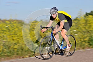 Ciclista sul cavallo 