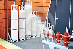 Cylinders modules for gas extinguishing