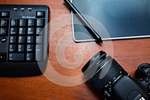 CÃ¢mera, keyboard and digitizing table.