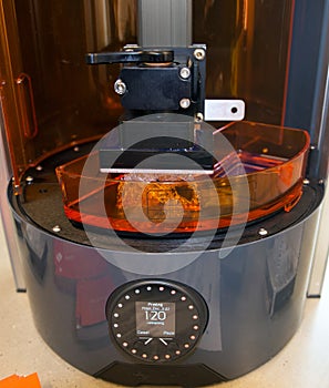 3D Printer (SLA and DLP)