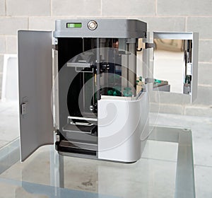 3D Printer (SLA and DLP)