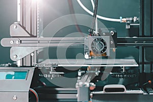 3D printing machine, 3D printer prints a new model