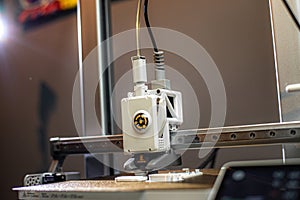 3D printing machine, 3D printer prints a new model