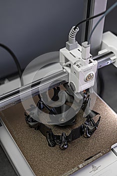 3D printing machine, 3D printer prints a new model