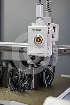 3D printing machine, 3D printer prints a new model