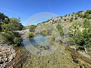 Dabarnica Stream, right tributary of the Zrmanja River (Velebit Nature Park, Croatia) - Potok Dabarnica photo