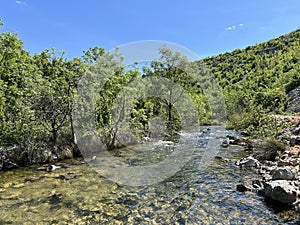 Dabarnica Stream, right tributary of the Zrmanja River (Velebit Nature Park, Croatia) - Potok Dabarnica photo