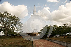 Dagoba, Pagoda and temple