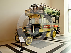 Daimler 6-HP cart at Louwman Museum