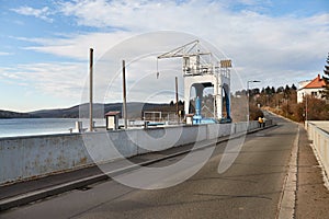 Dam and crane structure on a reservoir