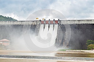 The dam Khun Dan Prakarn Chon is a dam with hydroelectric power plant and irrigation and flood protection in the district ,