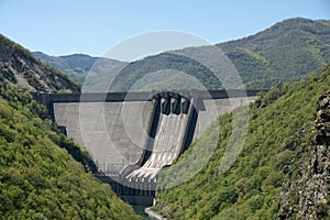 Dam wall