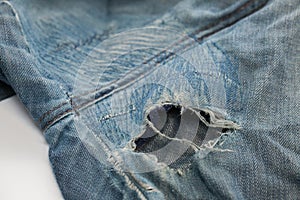 Damage of crotch dirty jean