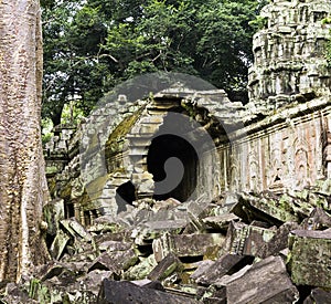 Damaged gallery at Ta Nei, Siem Reap, Cambodia photo