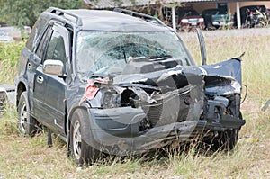 Danado vehículo después auto accidente 