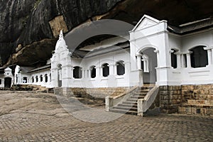 Dambulla Buddhist cave temple