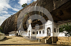Dambulla Golden Temple and caves photo