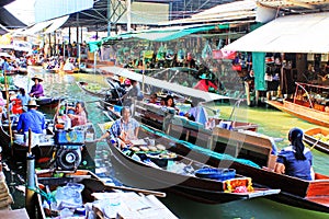 Peddler In Damnoen Saduak Floating Market, Ratchaburi, Thailand