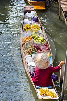 Damnoen Saduak floating market in Ratchaburi near Bangkok, Thailand