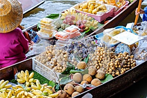 Damnoen Saduak floating market, Ratchaburi, Thailand