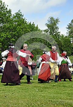 Dance around the midsummer tree