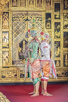 The dance scenes of Thai pantomimes, Hanuman and Tosakan, are standing against each other. Before fighting