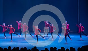 Adjustment of basic skills 4-A dance training class