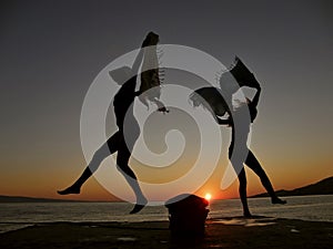 Bailarines en atardecer 1 