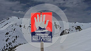 Danger of avalanches warning sign