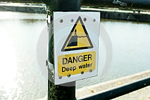 Danger deep water sign