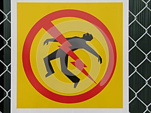 Danger of electrocution sign