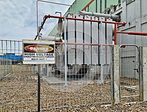 Danger, High voltage trafo