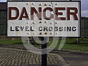 Danger level crossing