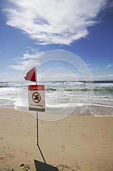 Danger no swimming vertical