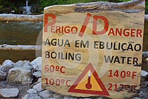 Danger sign of boiling water