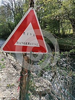 Dangereuse River beward