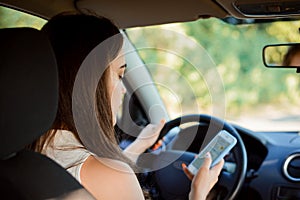 Dangerous driving, addiction to social medias