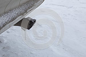 Dangerous freezing of the exhaust pipe of the car in extreme cold during long parking and heating of the passenger compartment