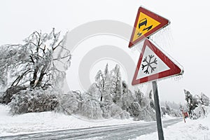 Dangerous and icy road