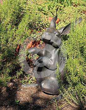 Daniel Stowe Garden-Bunny figurine