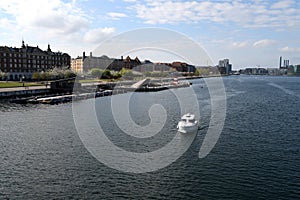 Danish police ban mass gethering  on Island Brygge_covid-19